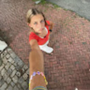 Meet your Posher, Amelia